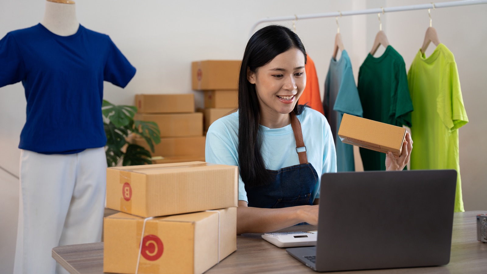 E-Commerce & Retail banner